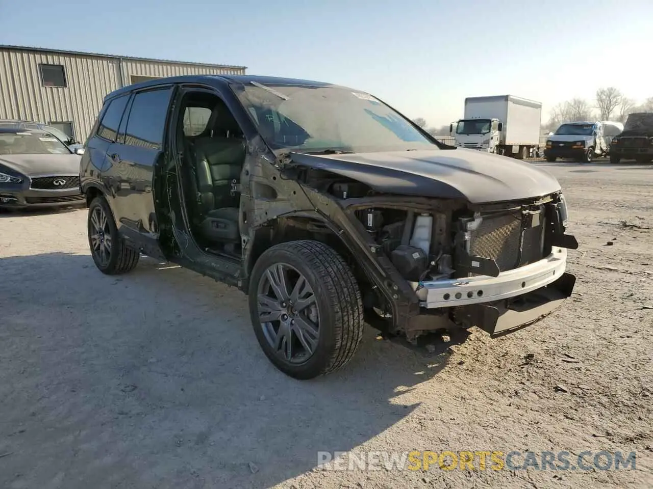 4 Photograph of a damaged car 5FNYF7H58LB005687 HONDA PASSPORT 2020