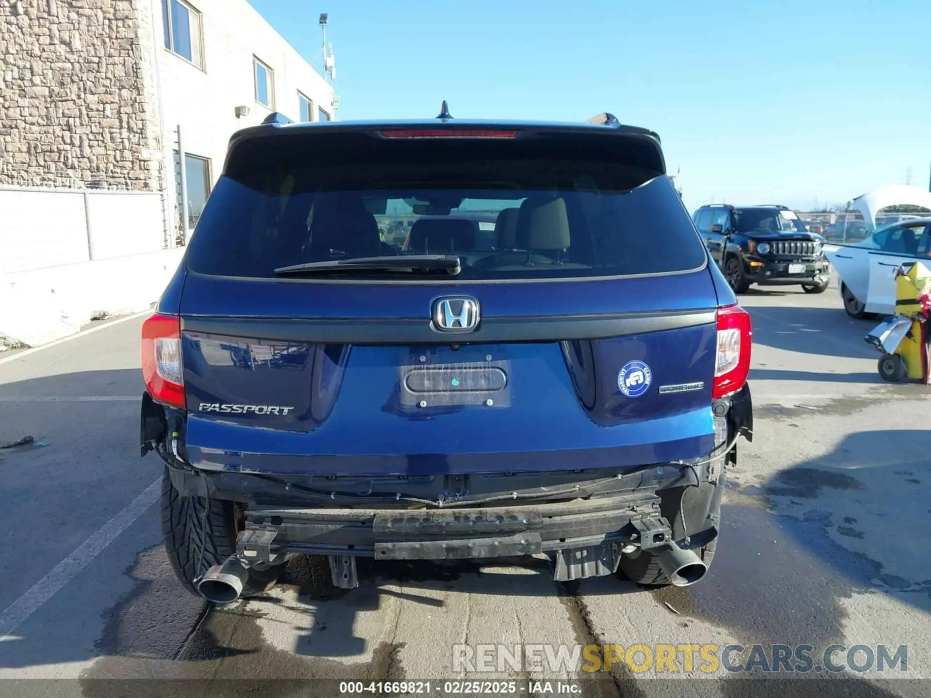 17 Photograph of a damaged car 5FNYF7H90LB004665 HONDA PASSPORT 2020
