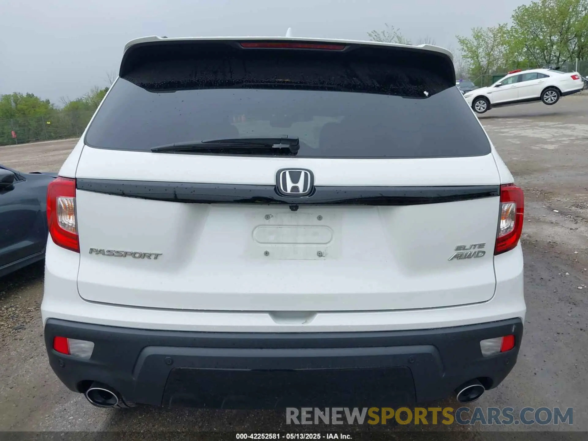 17 Photograph of a damaged car 5FNYF8H01LB019179 HONDA PASSPORT 2020