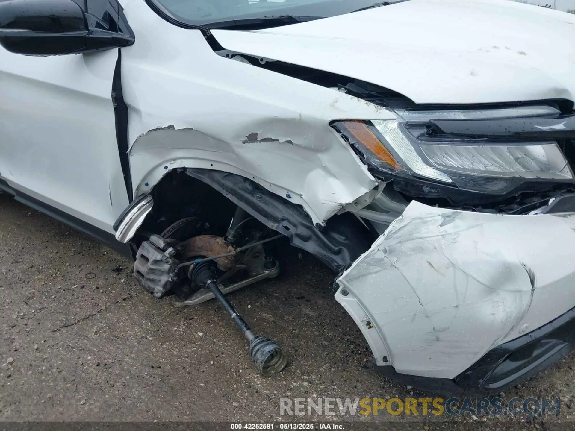 6 Photograph of a damaged car 5FNYF8H01LB019179 HONDA PASSPORT 2020