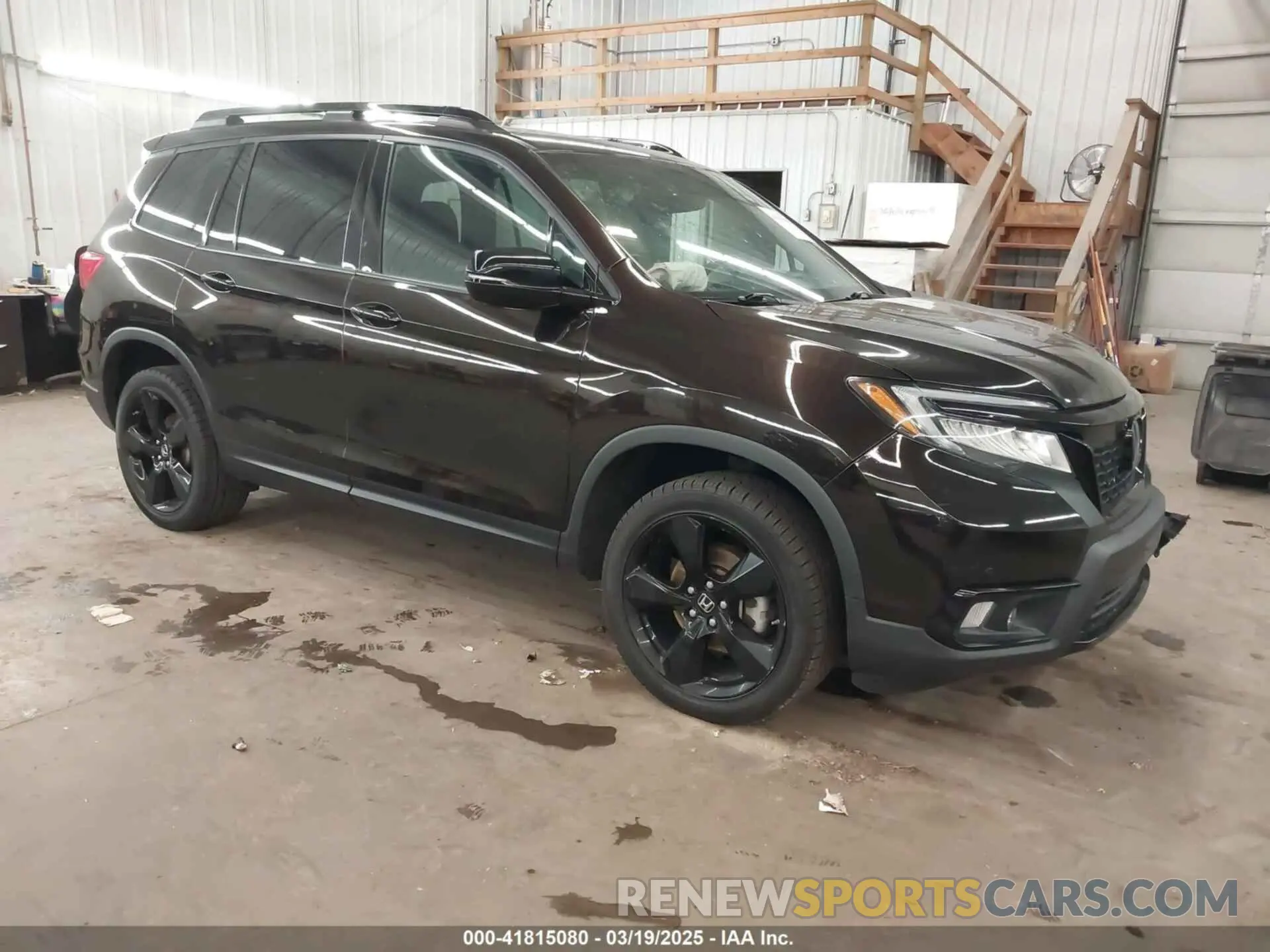 1 Photograph of a damaged car 5FNYF8H02LB010085 HONDA PASSPORT 2020