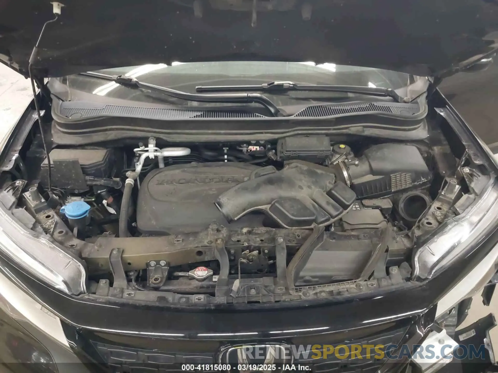 10 Photograph of a damaged car 5FNYF8H02LB010085 HONDA PASSPORT 2020