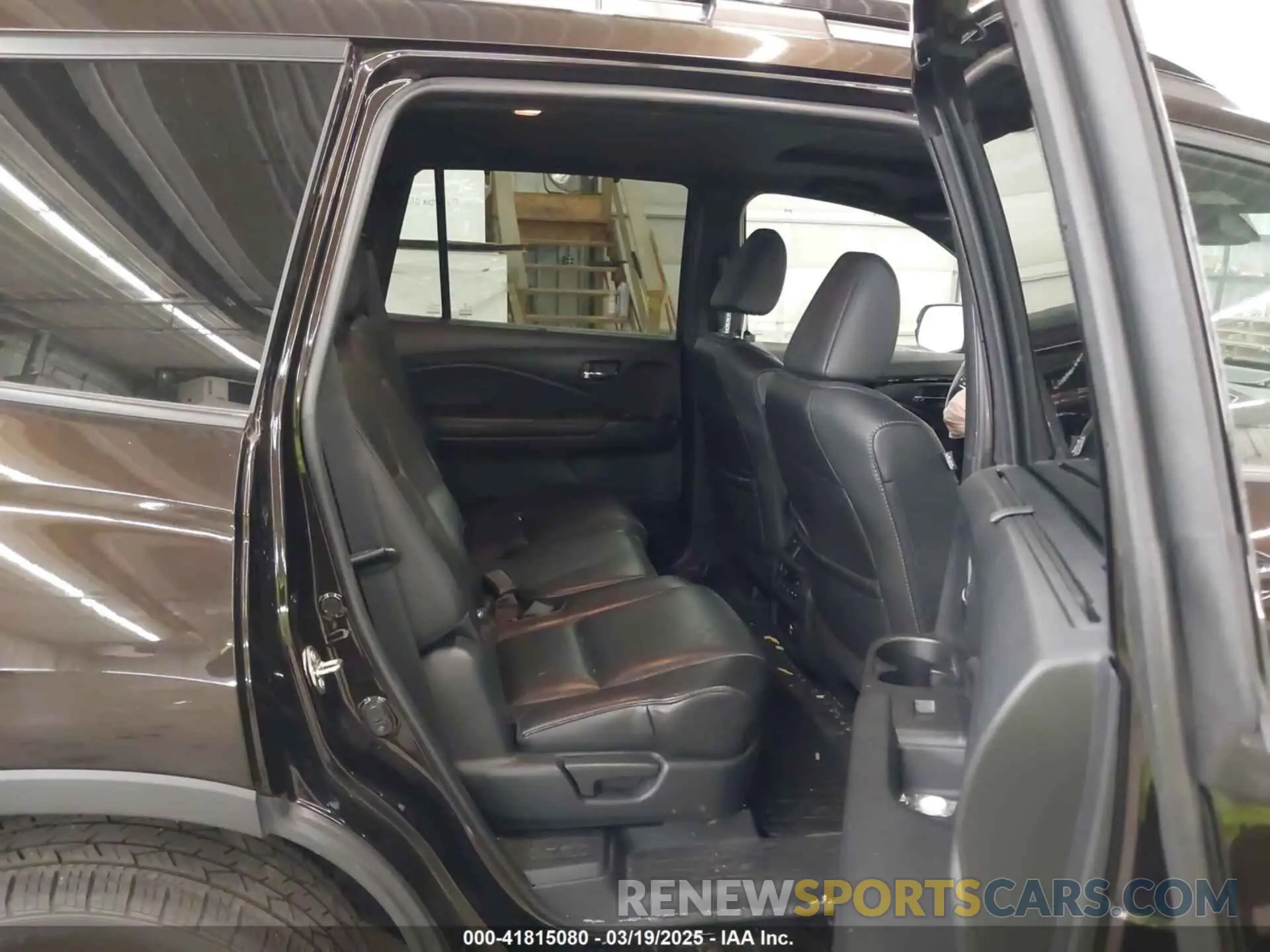 8 Photograph of a damaged car 5FNYF8H02LB010085 HONDA PASSPORT 2020