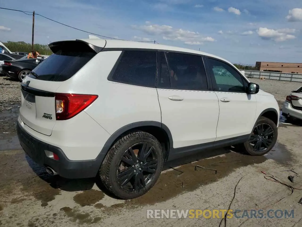 3 Photograph of a damaged car 5FNYF8H24LB016150 HONDA PASSPORT 2020