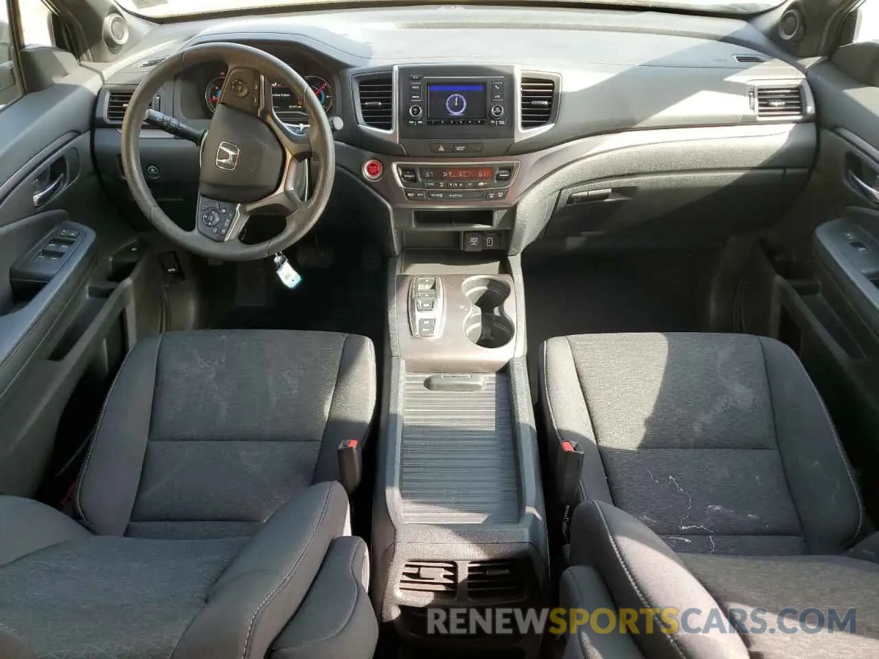 8 Photograph of a damaged car 5FNYF8H24LB016150 HONDA PASSPORT 2020