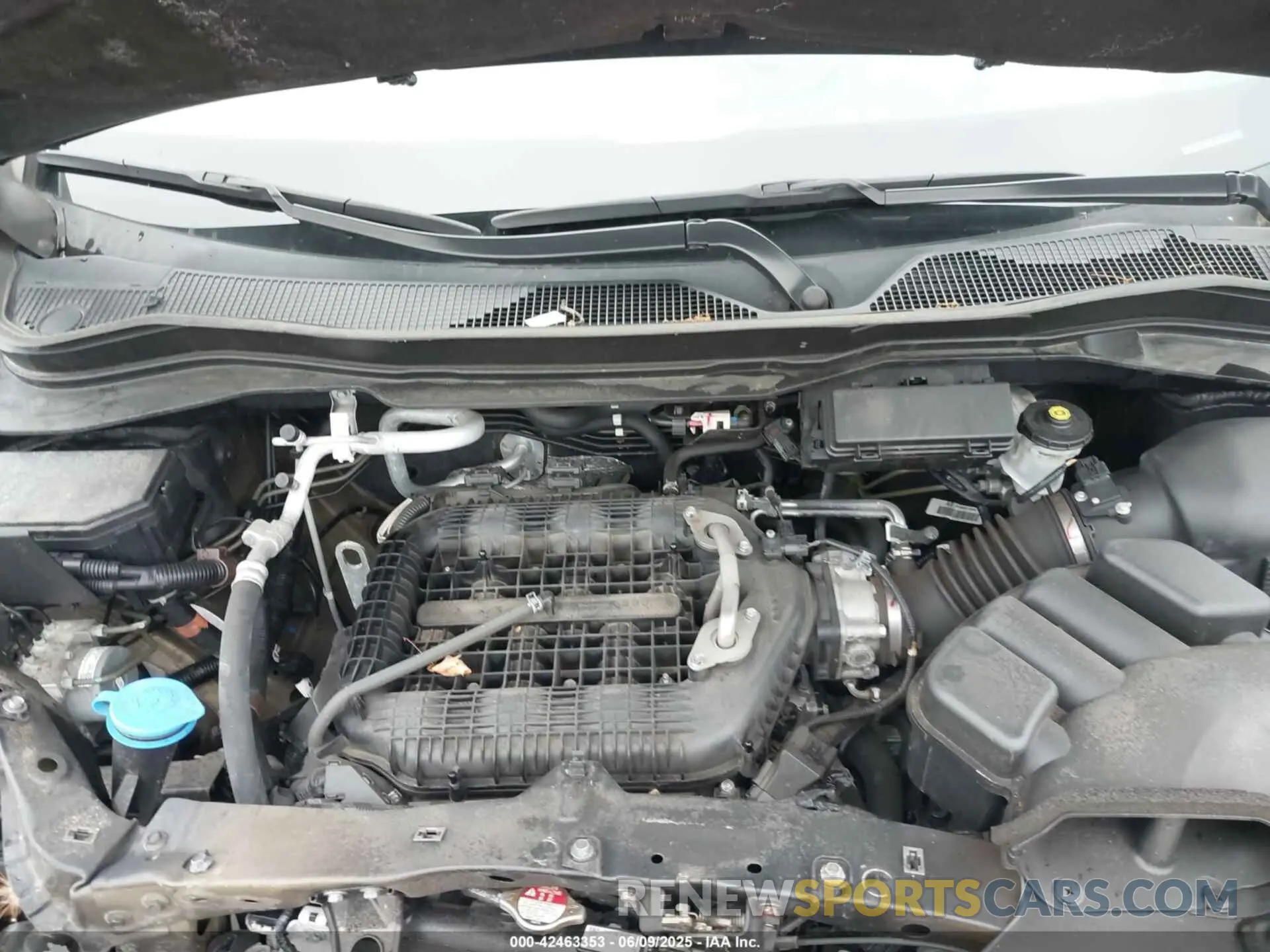 10 Photograph of a damaged car 5FNYF8H25LB012768 HONDA PASSPORT 2020