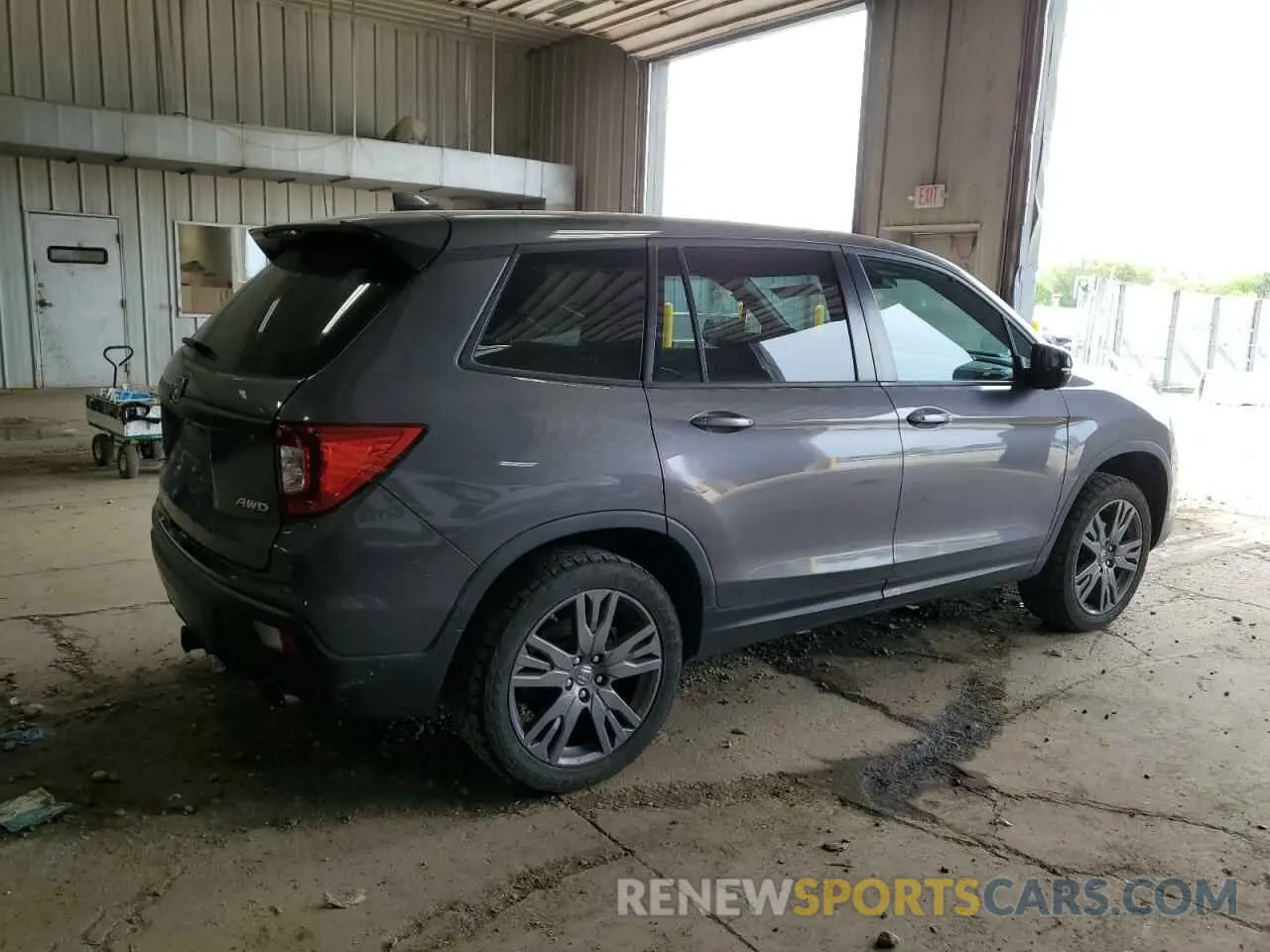 3 Photograph of a damaged car 5FNYF8H50LB000022 HONDA PASSPORT 2020
