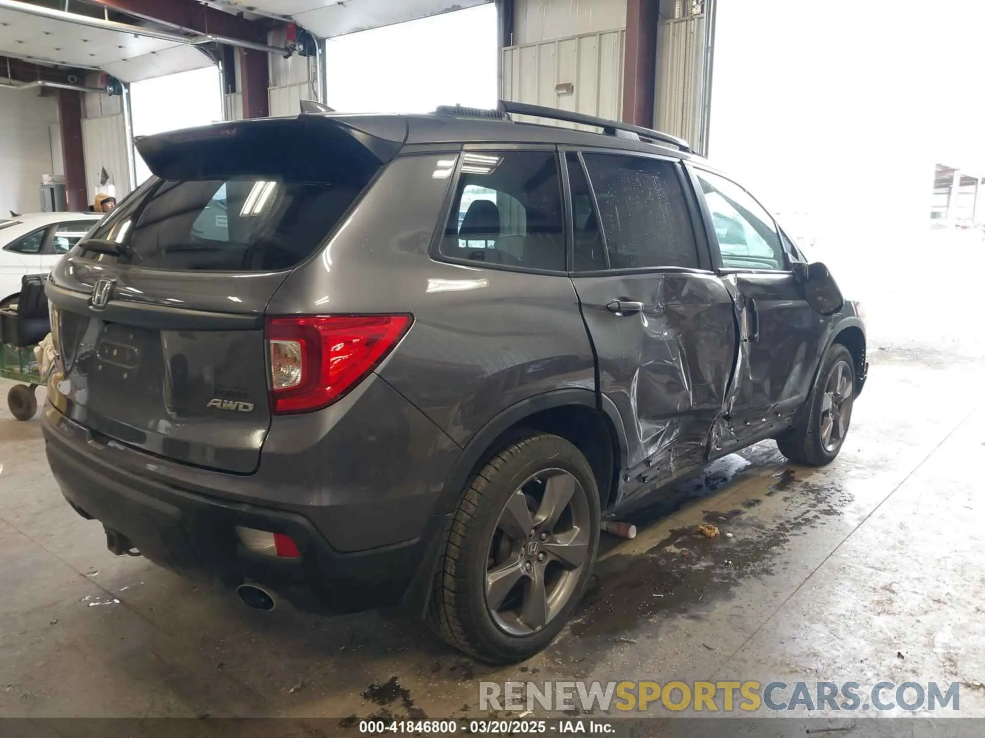 4 Photograph of a damaged car 5FNYF8H50LB006189 HONDA PASSPORT 2020