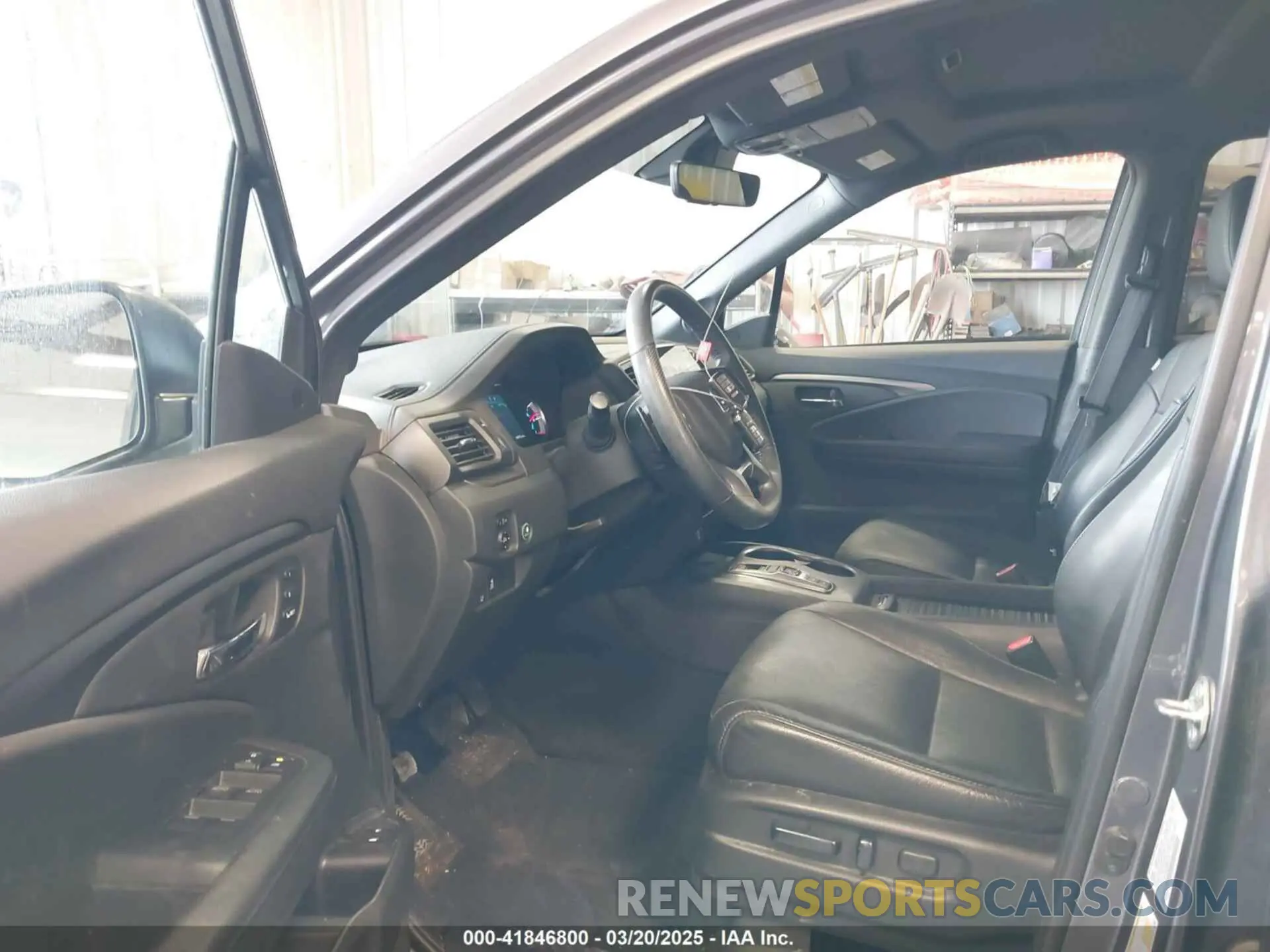 5 Photograph of a damaged car 5FNYF8H50LB006189 HONDA PASSPORT 2020