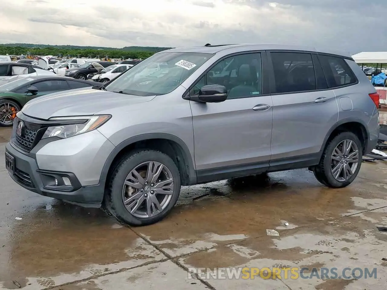 1 Photograph of a damaged car 5FNYF8H52LB002113 HONDA PASSPORT 2020