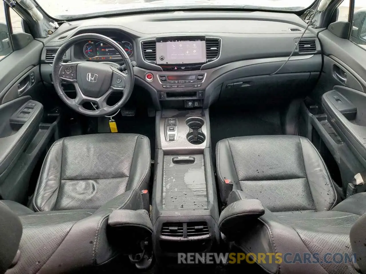 8 Photograph of a damaged car 5FNYF8H52LB002113 HONDA PASSPORT 2020