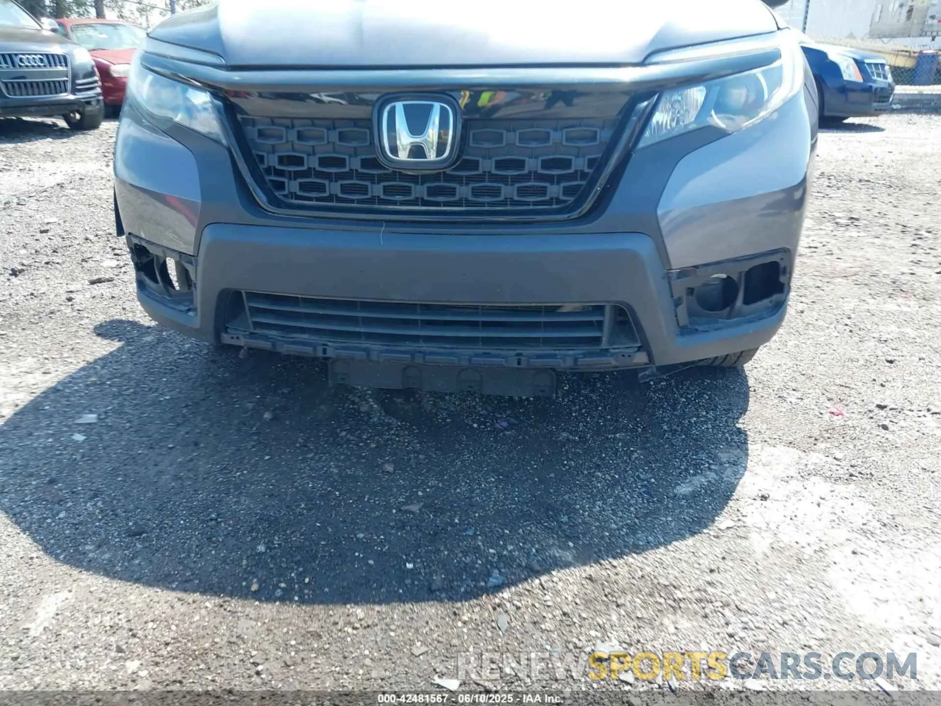 16 Photograph of a damaged car 5FNYF8H52LB008381 HONDA PASSPORT 2020