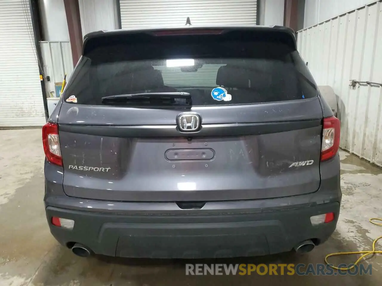6 Photograph of a damaged car 5FNYF8H53LB019387 HONDA PASSPORT 2020