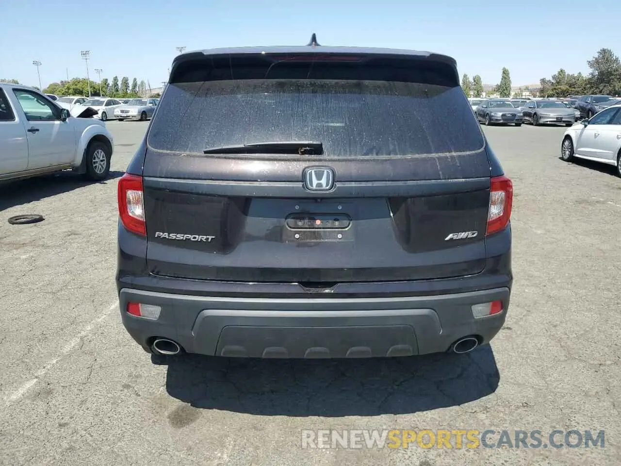 6 Photograph of a damaged car 5FNYF8H54LB000315 HONDA PASSPORT 2020