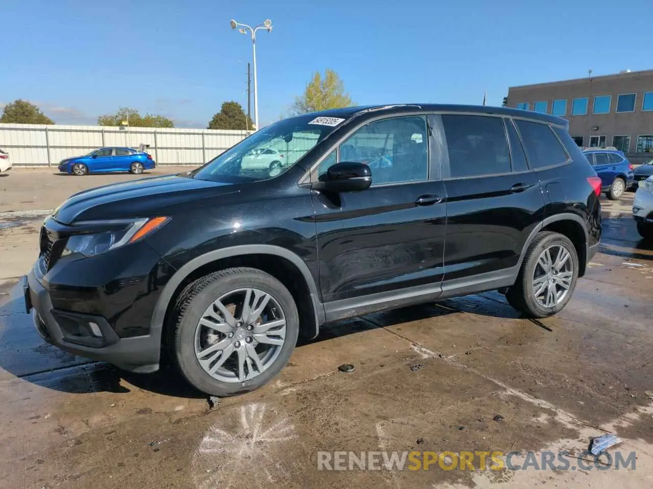 1 Photograph of a damaged car 5FNYF8H54LB012271 HONDA PASSPORT 2020