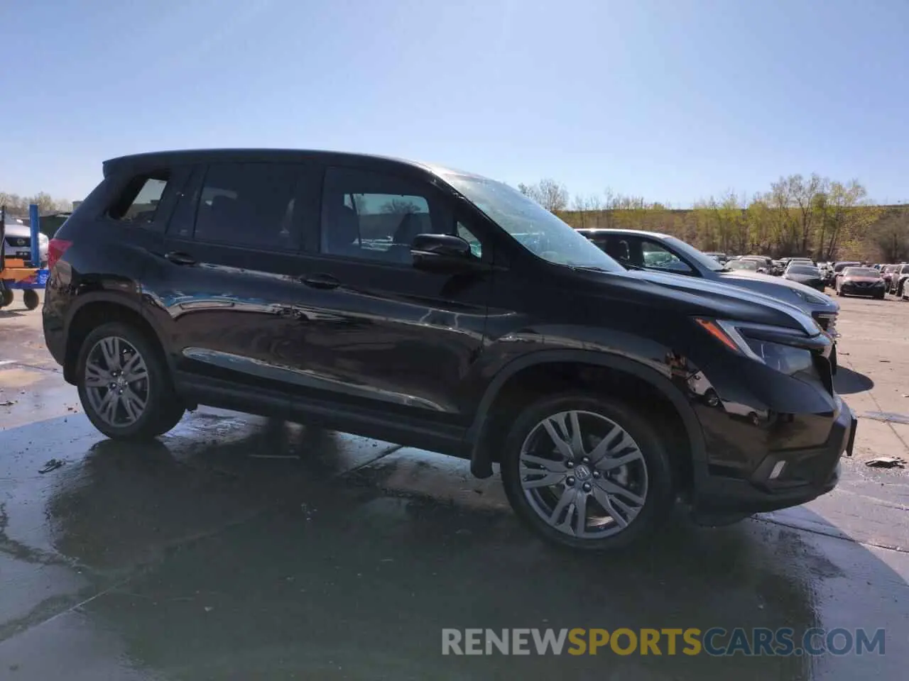 4 Photograph of a damaged car 5FNYF8H54LB012271 HONDA PASSPORT 2020