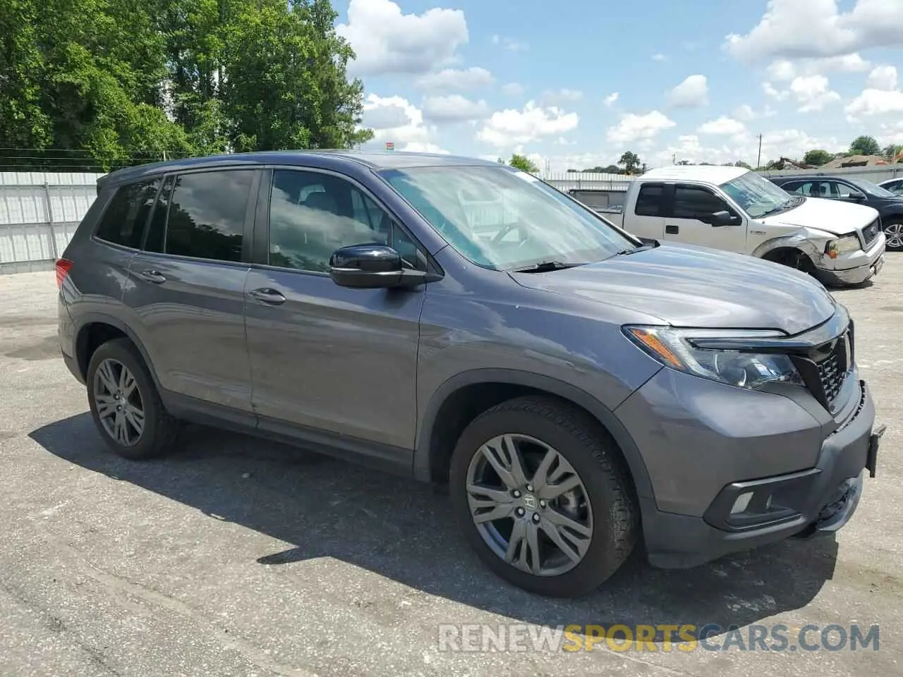 4 Photograph of a damaged car 5FNYF8H58LB007087 HONDA PASSPORT 2020