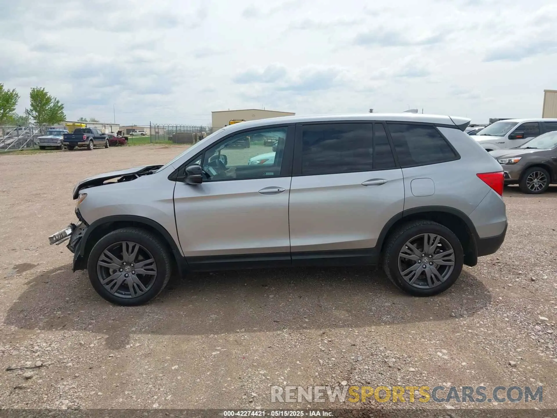 15 Photograph of a damaged car 5FNYF8H59LB014260 HONDA PASSPORT 2020