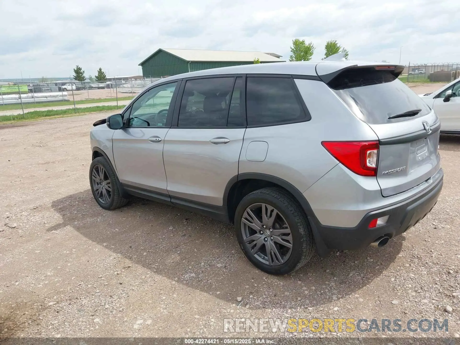 3 Photograph of a damaged car 5FNYF8H59LB014260 HONDA PASSPORT 2020
