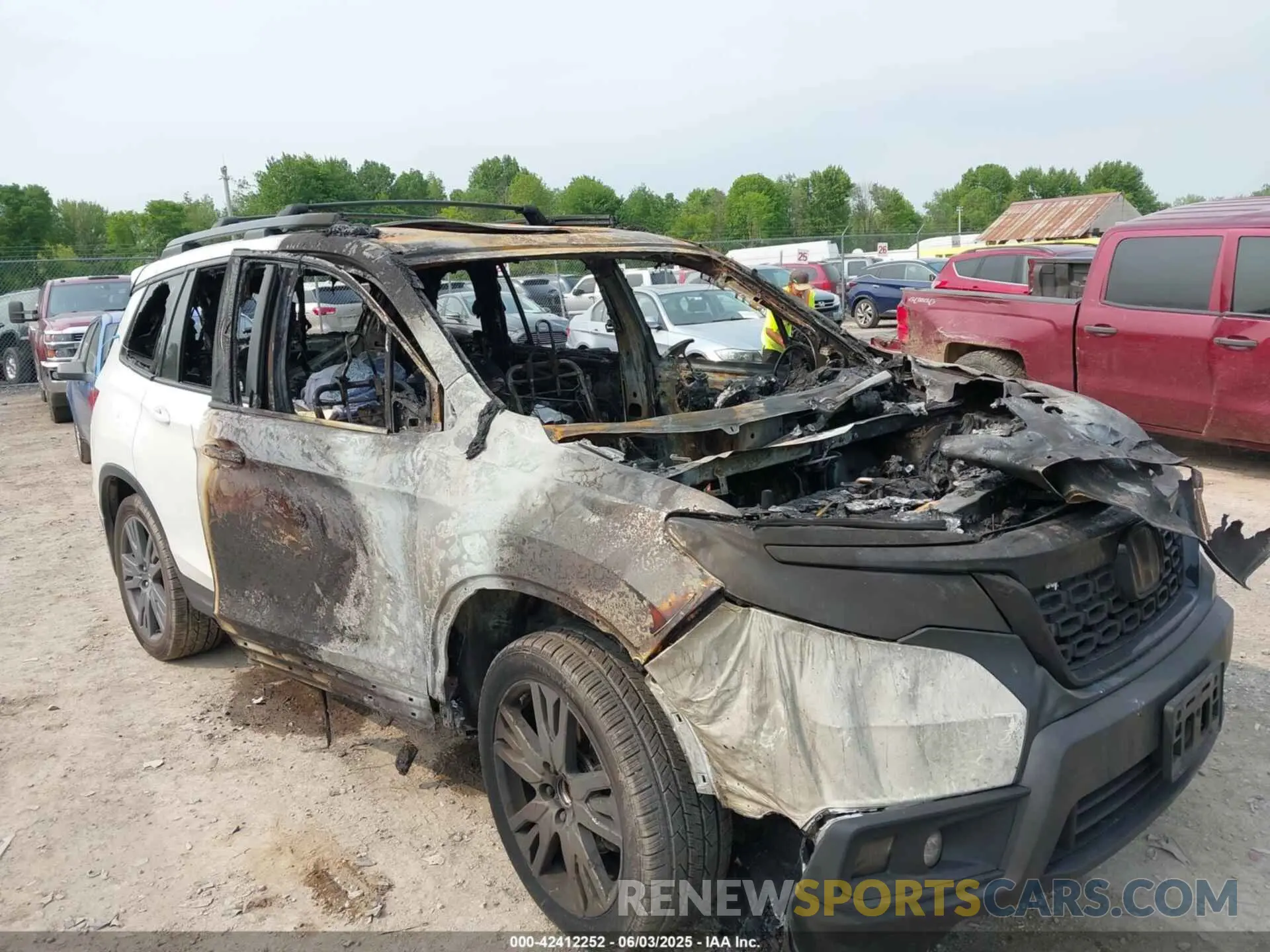 11 Photograph of a damaged car 5FNYF8H5XLB021153 HONDA PASSPORT 2020