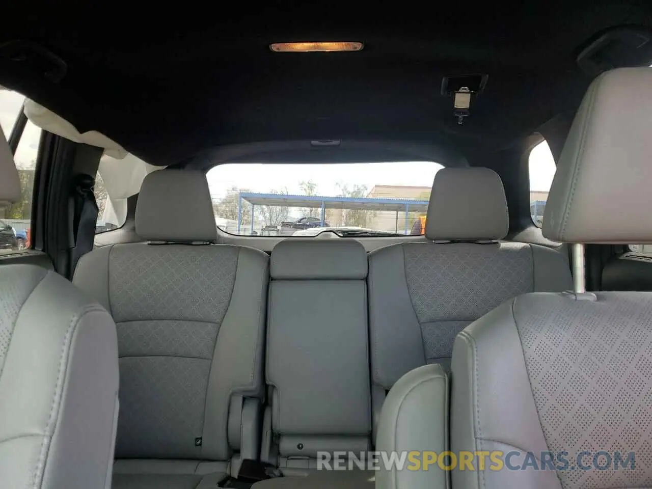 10 Photograph of a damaged car 5FNYF8H9XLB007336 HONDA PASSPORT 2020