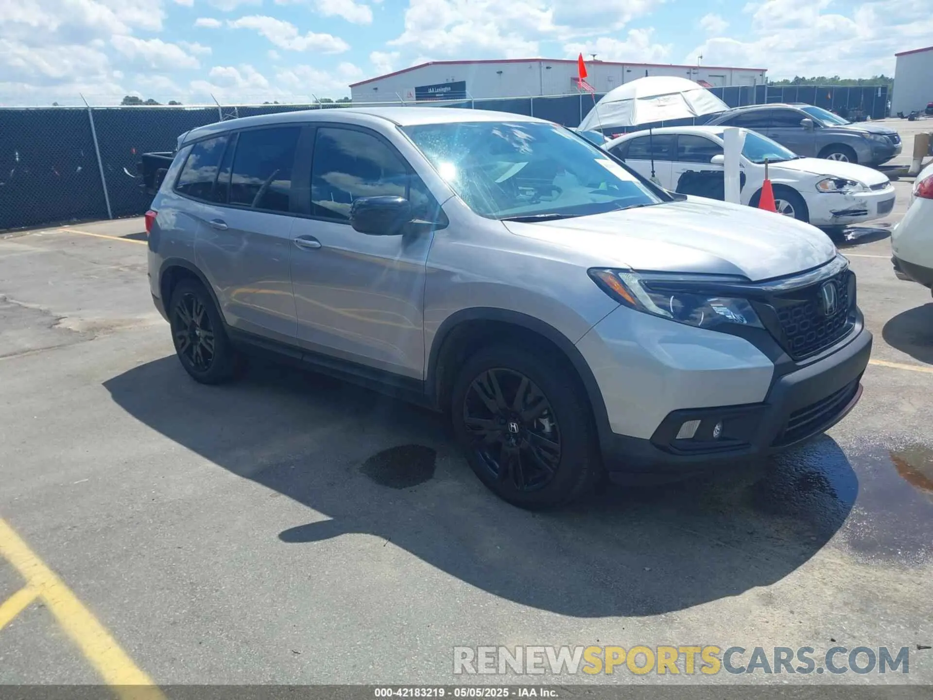 1 Photograph of a damaged car 5FNYF7H27MB003467 HONDA PASSPORT 2021