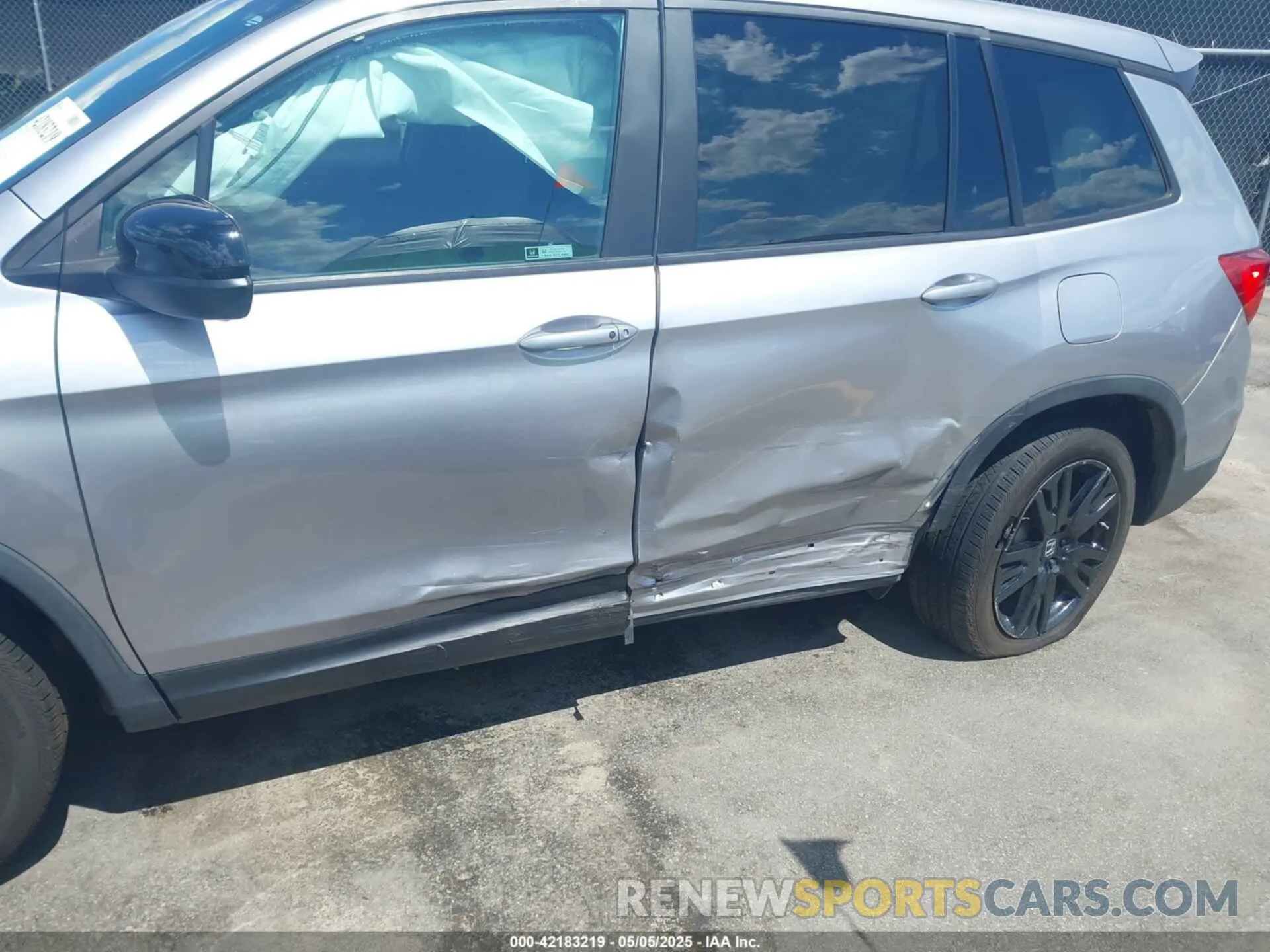 6 Photograph of a damaged car 5FNYF7H27MB003467 HONDA PASSPORT 2021