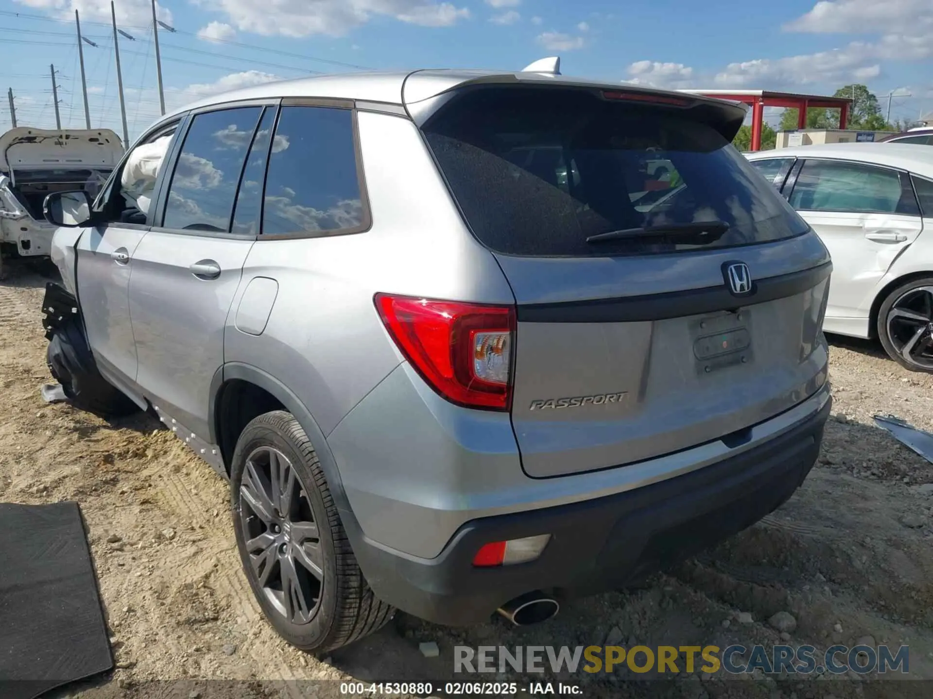 3 Photograph of a damaged car 5FNYF7H50MB011436 HONDA PASSPORT 2021