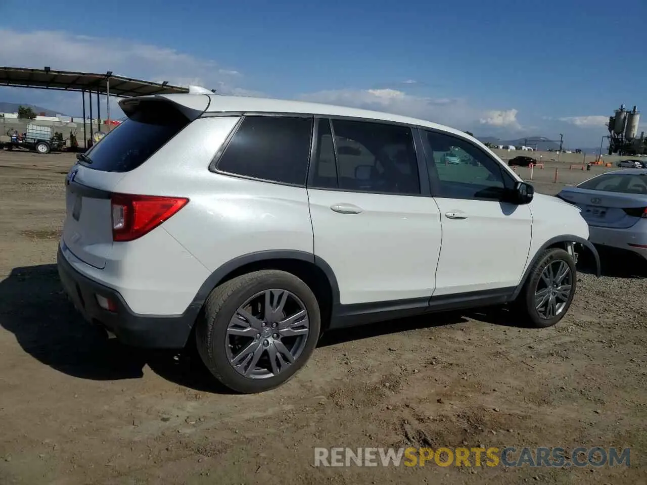 3 Photograph of a damaged car 5FNYF7H50MB014143 HONDA PASSPORT 2021