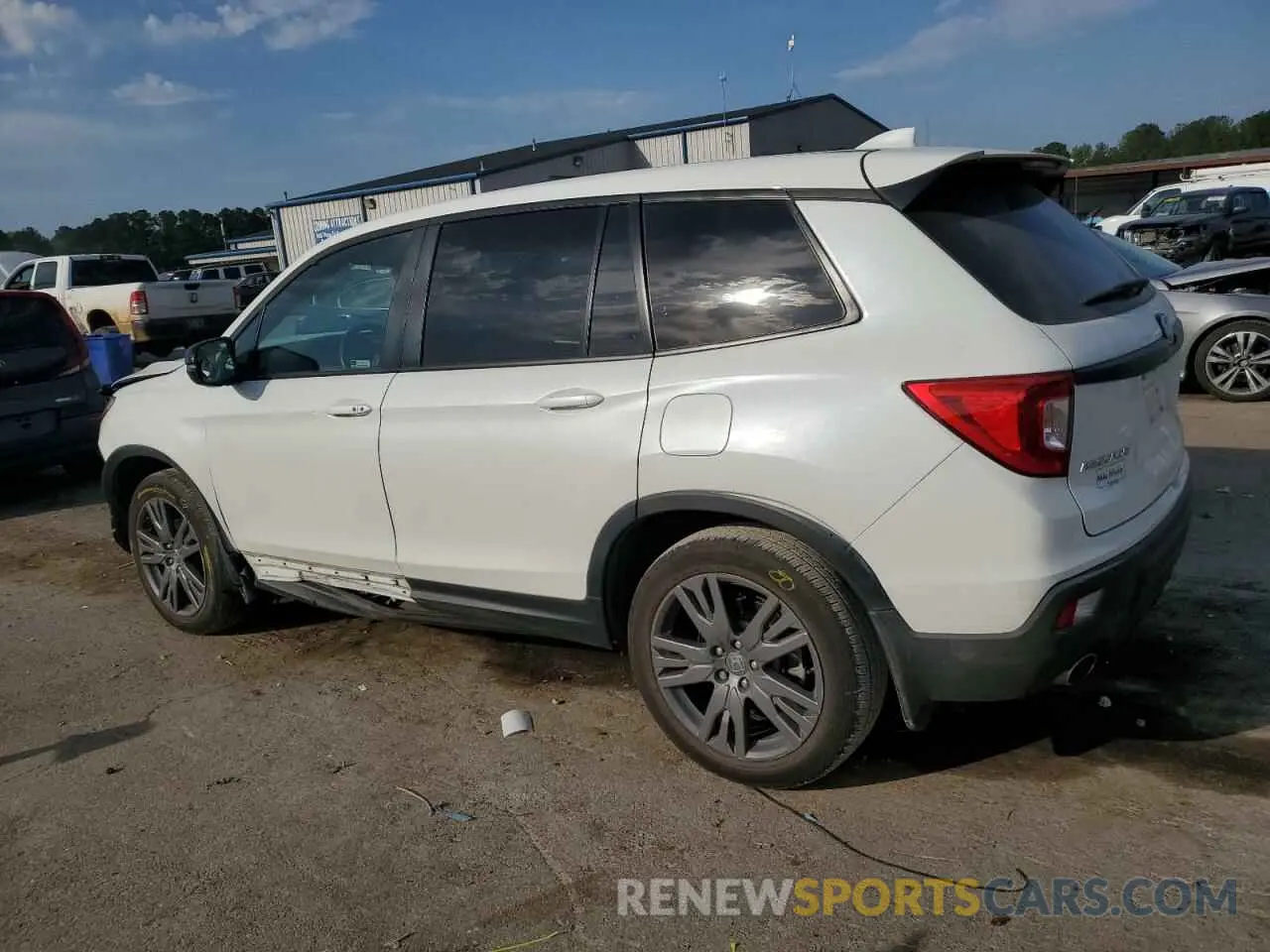 2 Photograph of a damaged car 5FNYF7H52MB005038 HONDA PASSPORT 2021