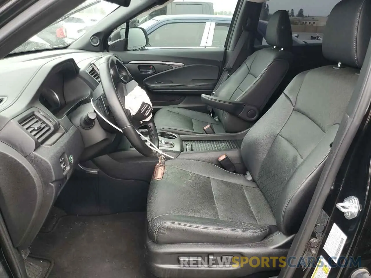 7 Photograph of a damaged car 5FNYF7H53MB010524 HONDA PASSPORT 2021