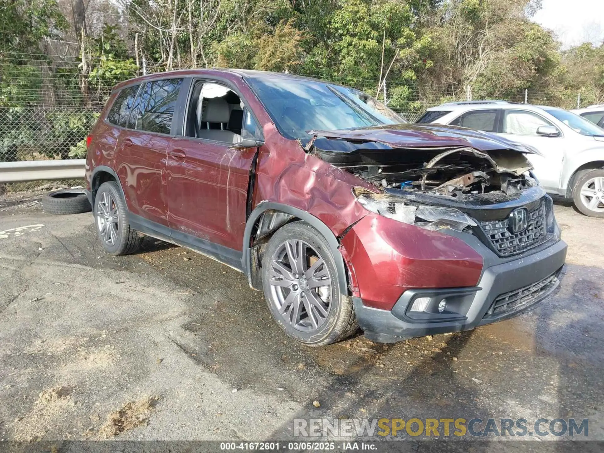 1 Photograph of a damaged car 5FNYF7H55MB015305 HONDA PASSPORT 2021