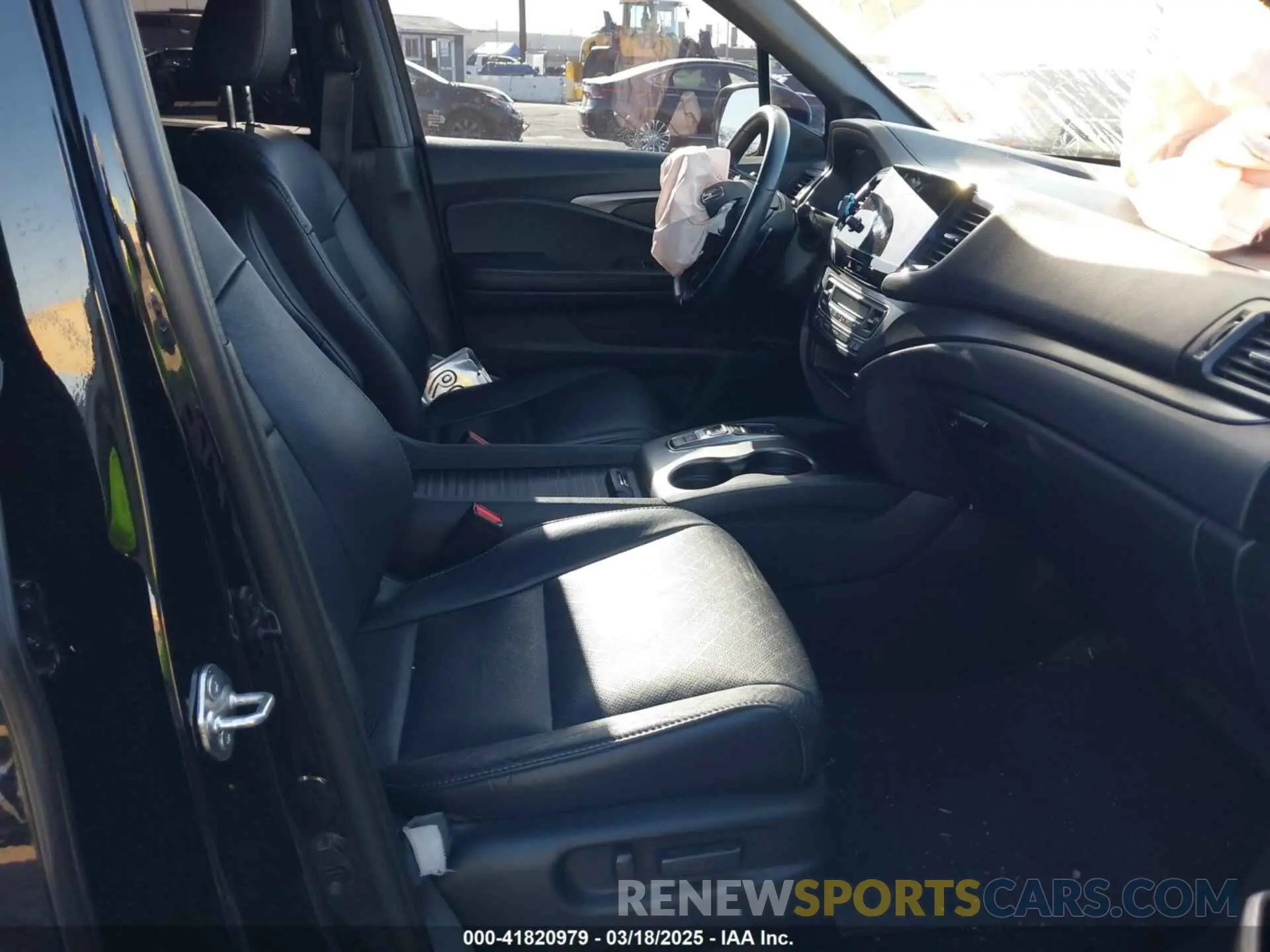 5 Photograph of a damaged car 5FNYF7H56MB012736 HONDA PASSPORT 2021