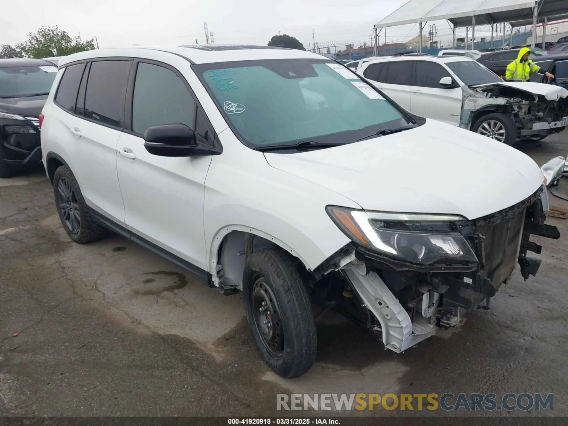 1 Photograph of a damaged car 5FNYF7H58MB008459 HONDA PASSPORT 2021