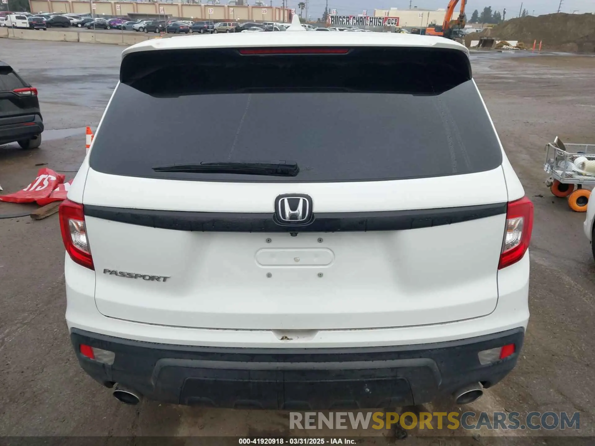 17 Photograph of a damaged car 5FNYF7H58MB008459 HONDA PASSPORT 2021
