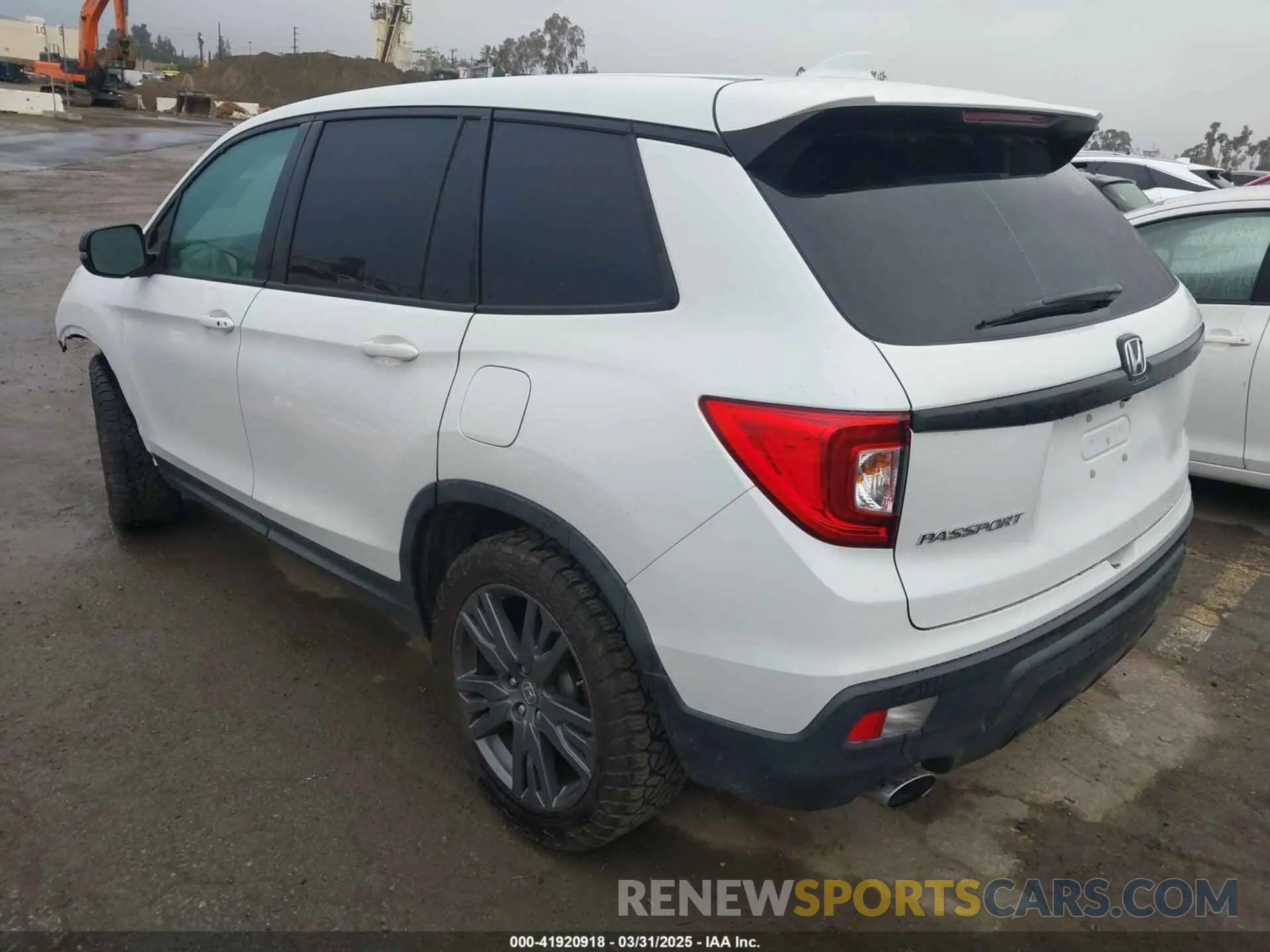 3 Photograph of a damaged car 5FNYF7H58MB008459 HONDA PASSPORT 2021