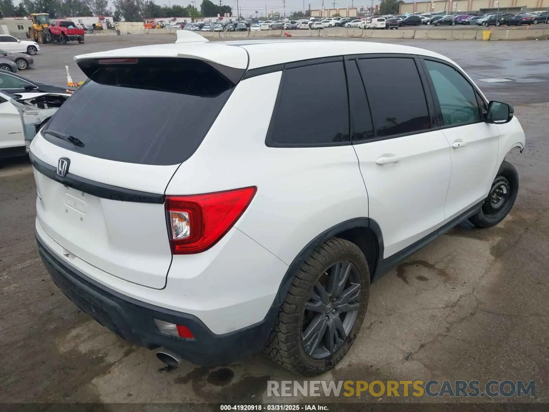 4 Photograph of a damaged car 5FNYF7H58MB008459 HONDA PASSPORT 2021