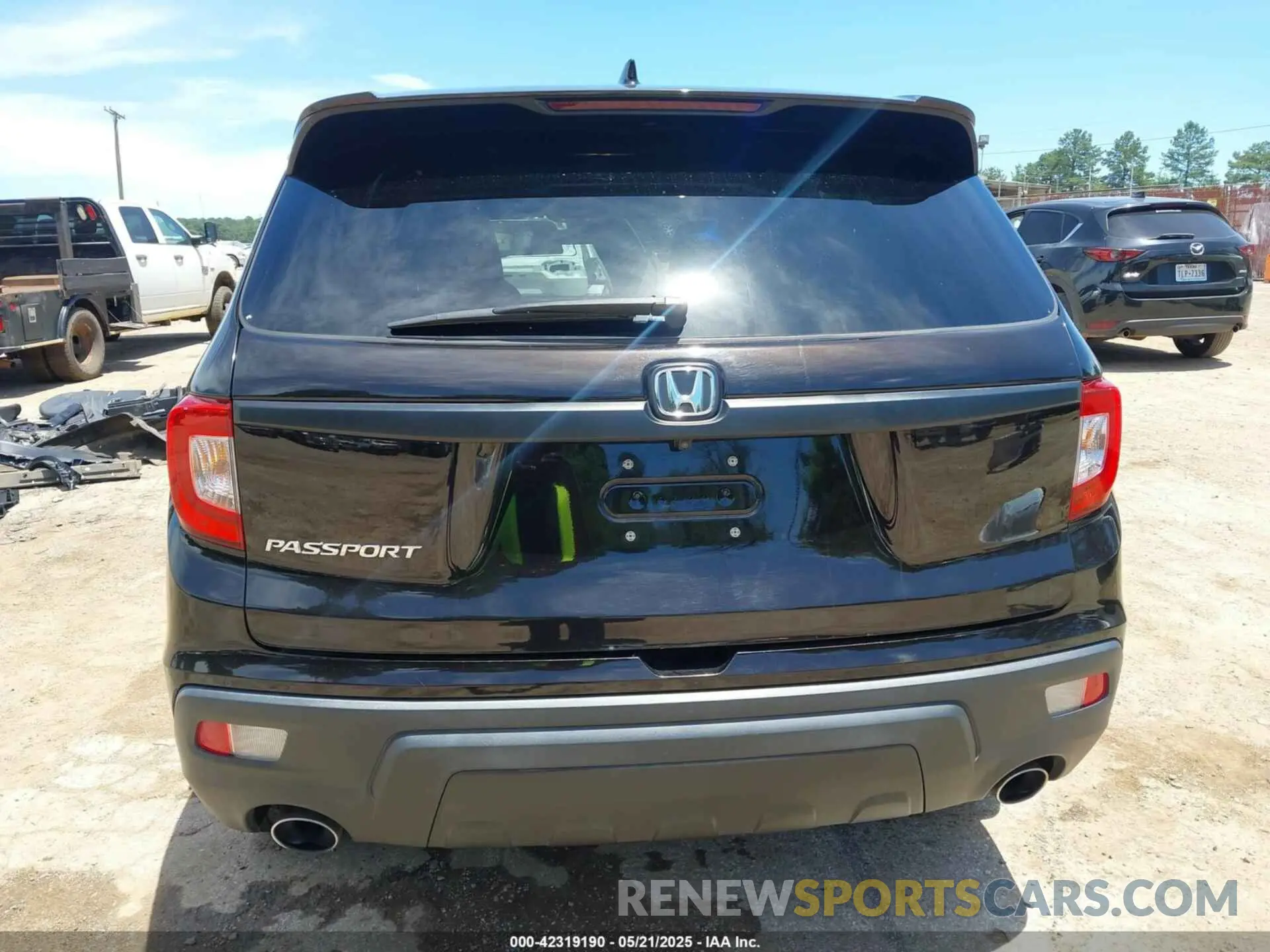 16 Photograph of a damaged car 5FNYF7H5XMB006986 HONDA PASSPORT 2021