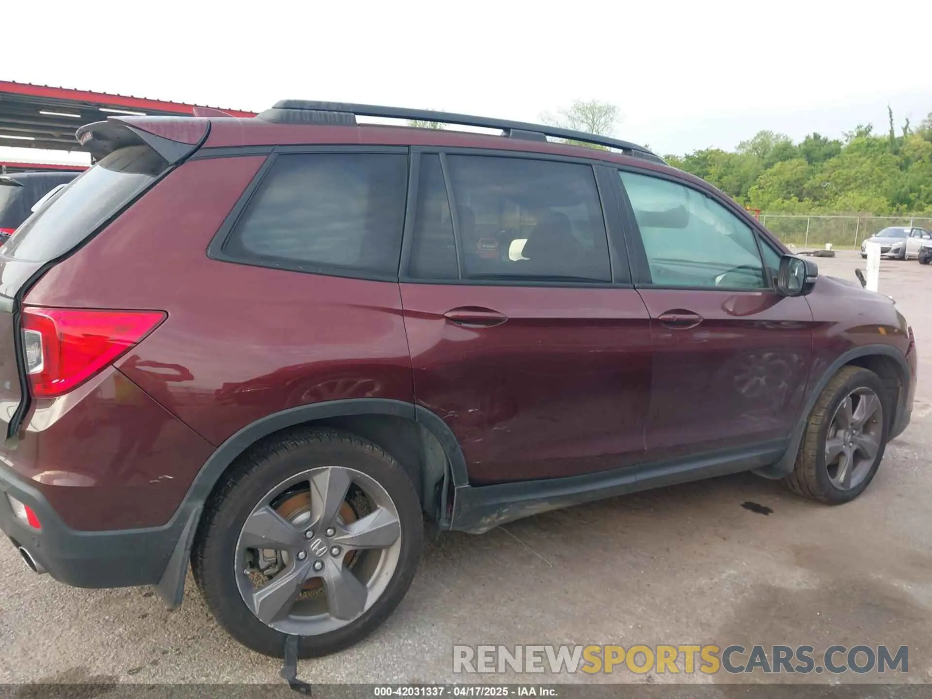 12 Photograph of a damaged car 5FNYF7H97MB002123 HONDA PASSPORT 2021