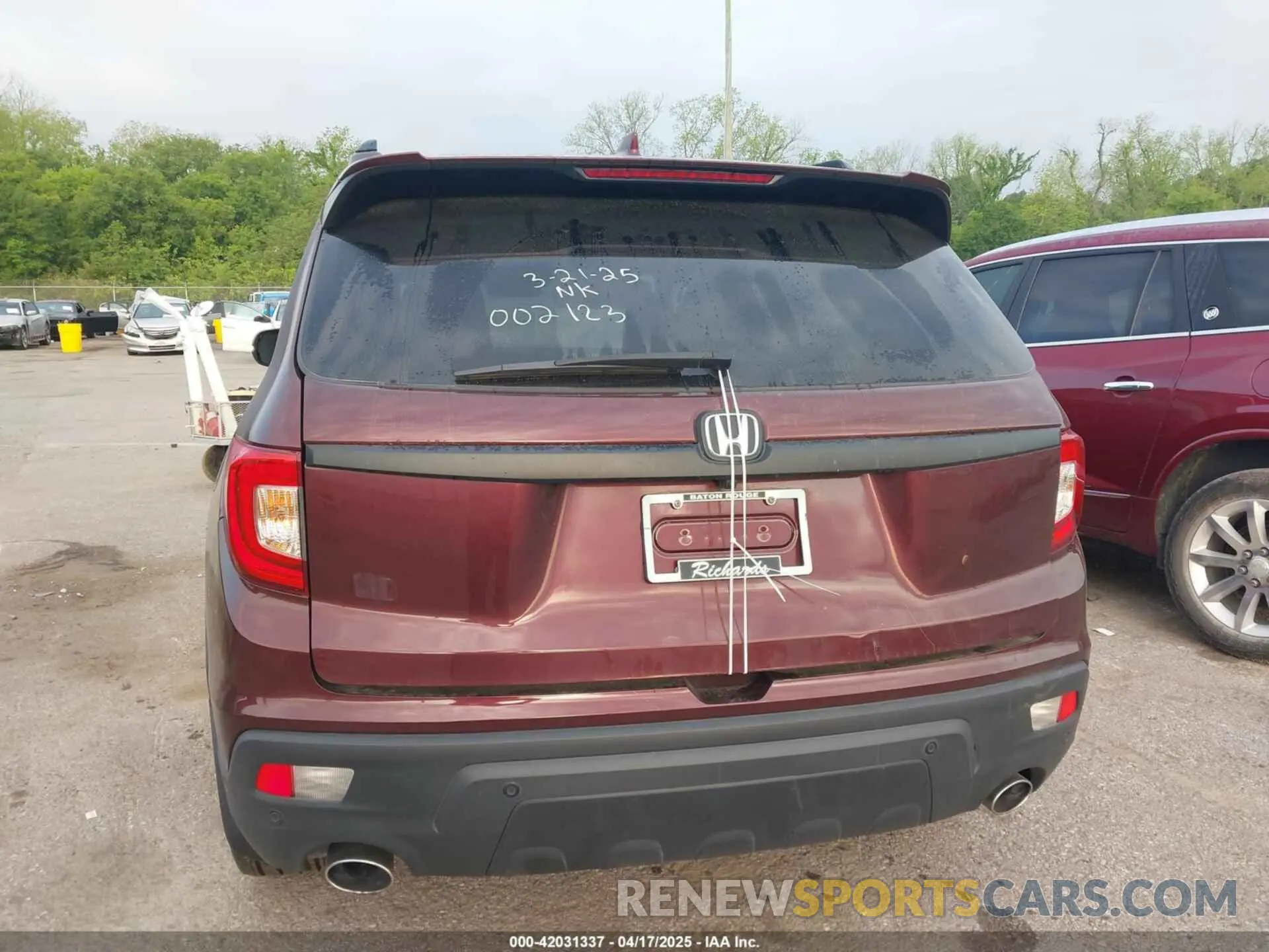 15 Photograph of a damaged car 5FNYF7H97MB002123 HONDA PASSPORT 2021