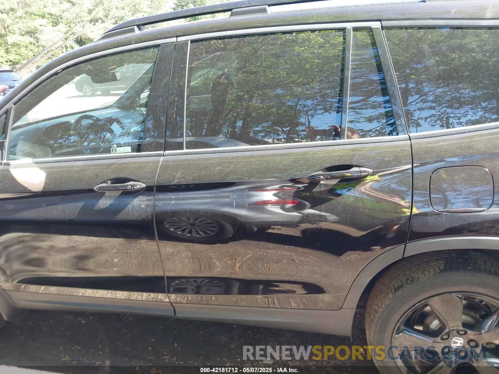 14 Photograph of a damaged car 5FNYF8H03MB026880 HONDA PASSPORT 2021