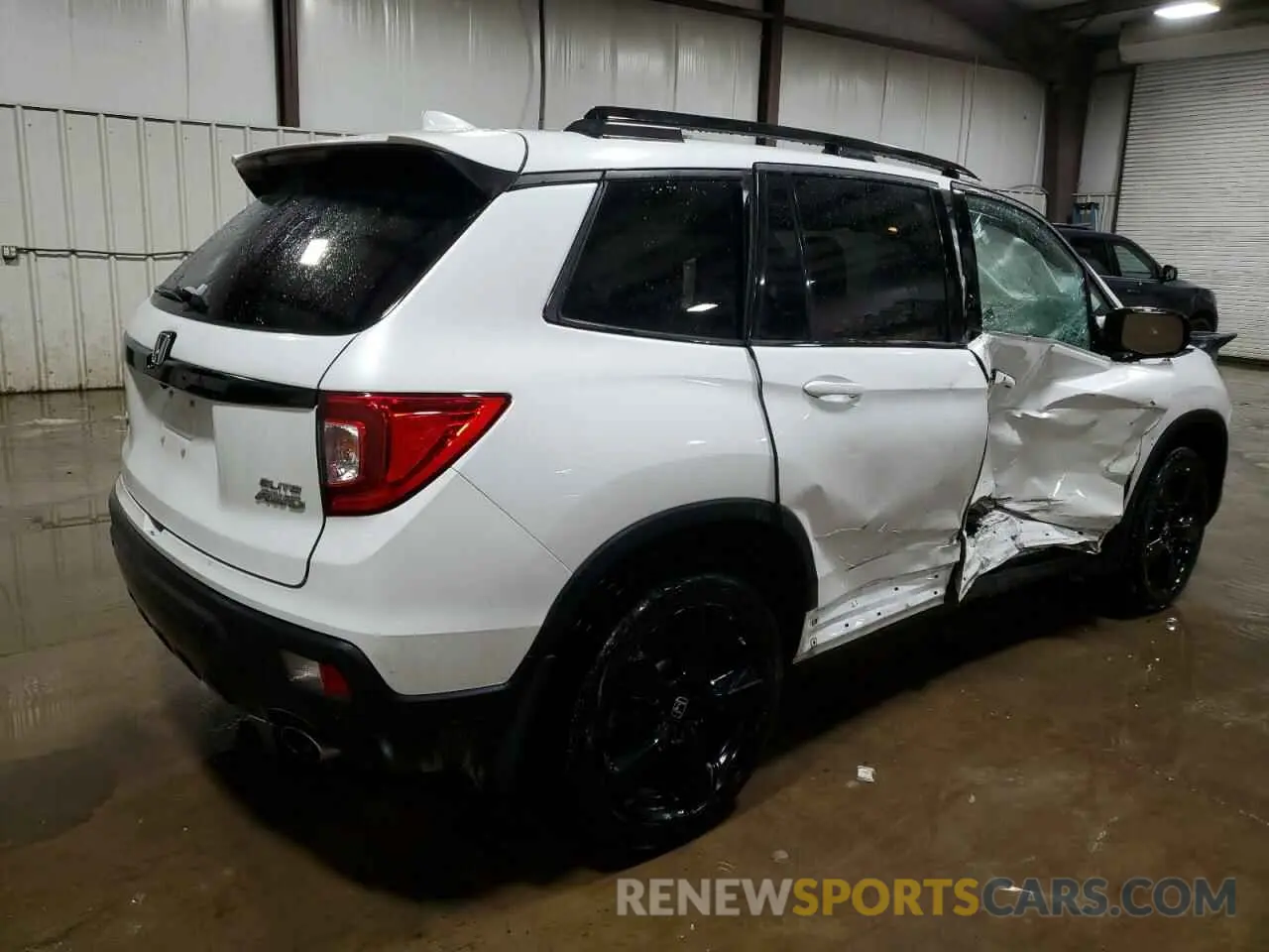 3 Photograph of a damaged car 5FNYF8H04MB007206 HONDA PASSPORT 2021