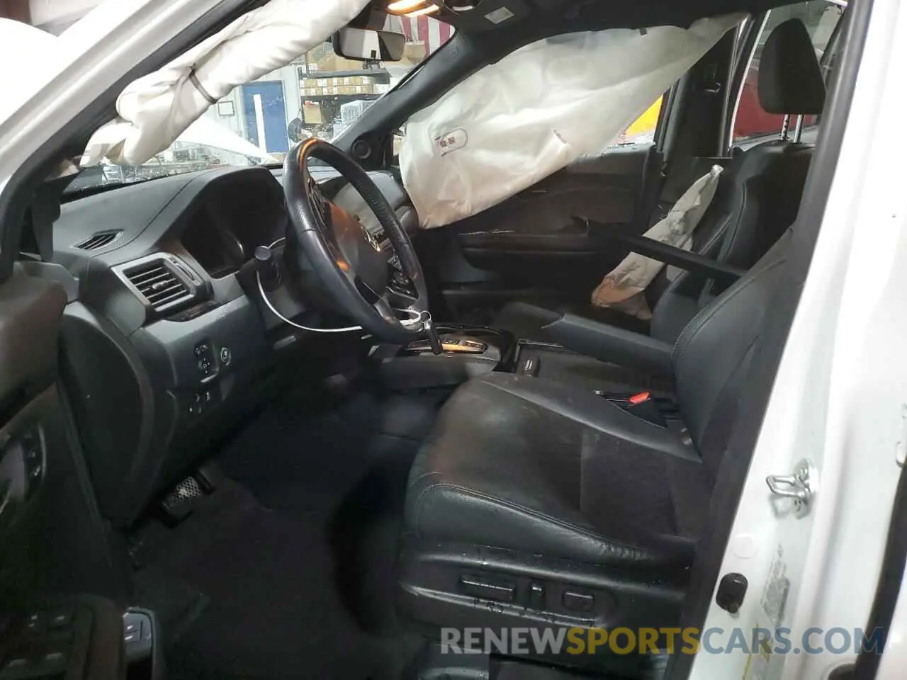 7 Photograph of a damaged car 5FNYF8H04MB007206 HONDA PASSPORT 2021