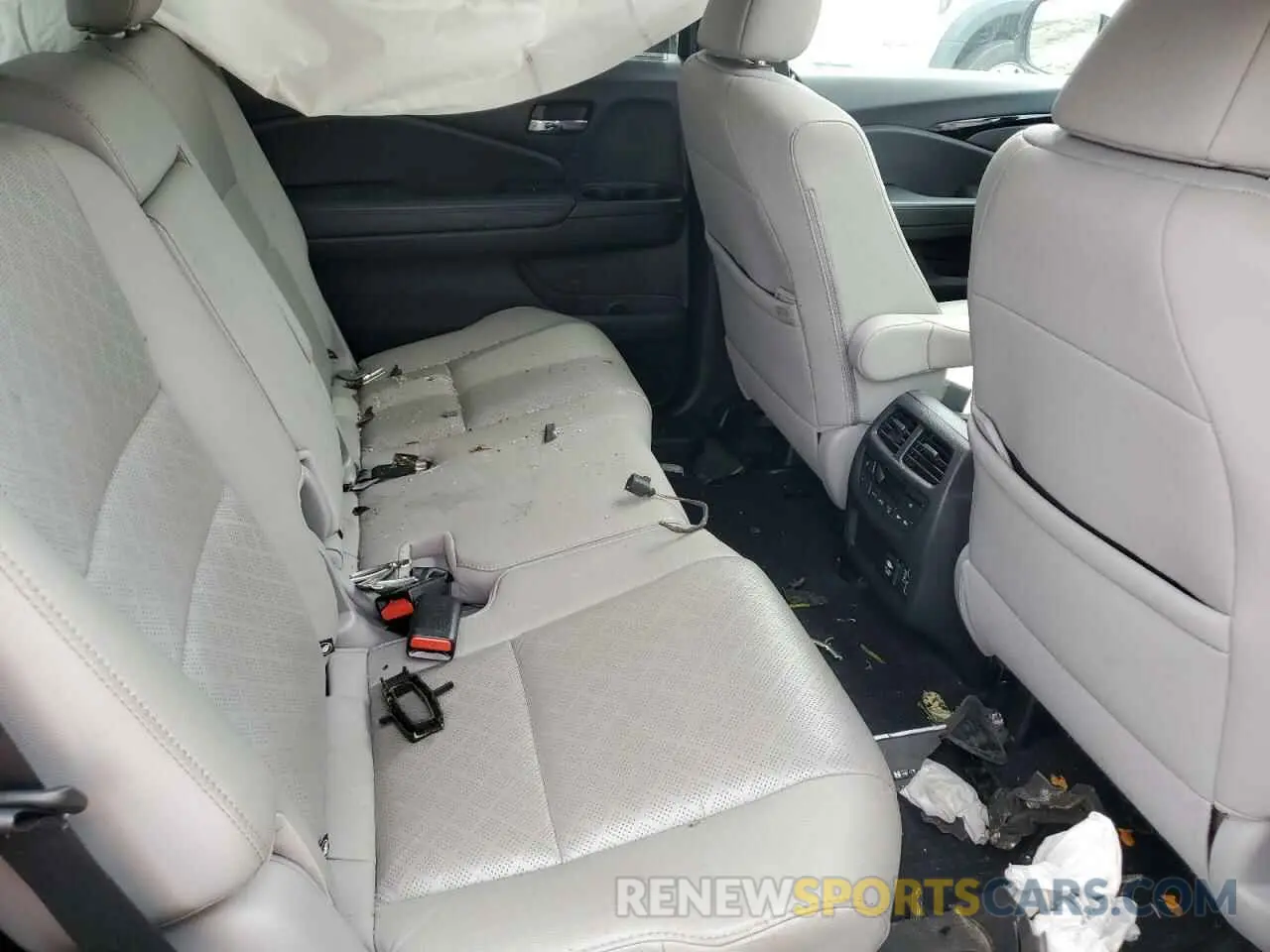 11 Photograph of a damaged car 5FNYF8H04MB023356 HONDA PASSPORT 2021
