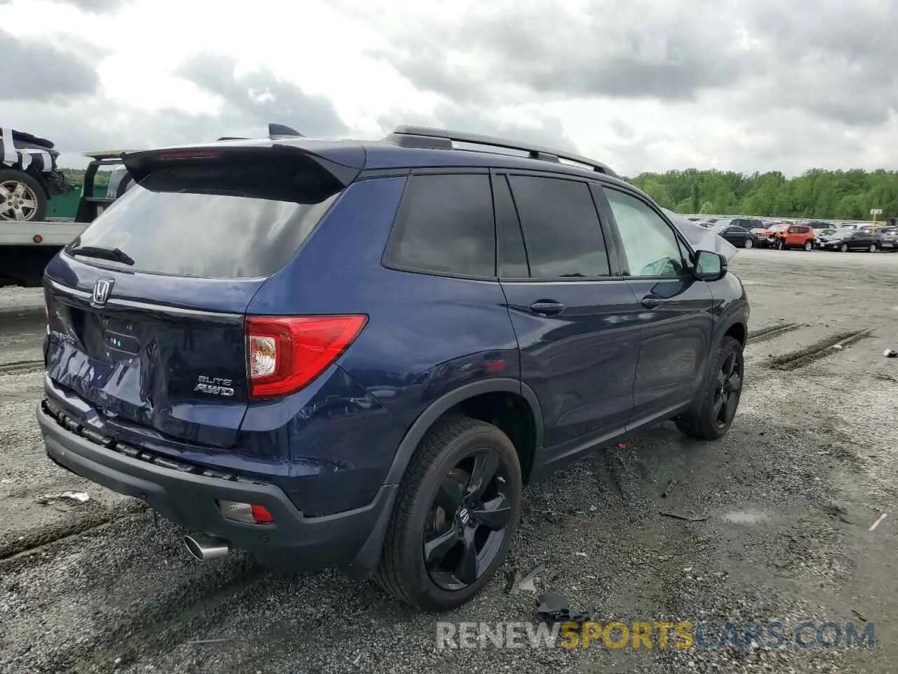 3 Photograph of a damaged car 5FNYF8H04MB023356 HONDA PASSPORT 2021