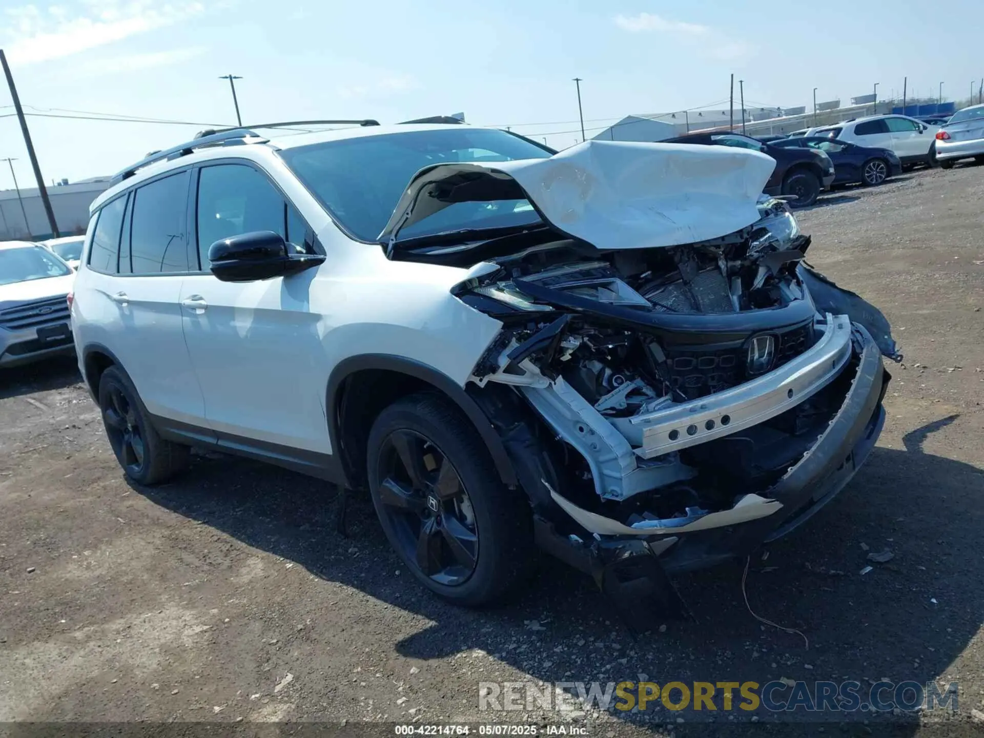 1 Photograph of a damaged car 5FNYF8H08MB028138 HONDA PASSPORT 2021
