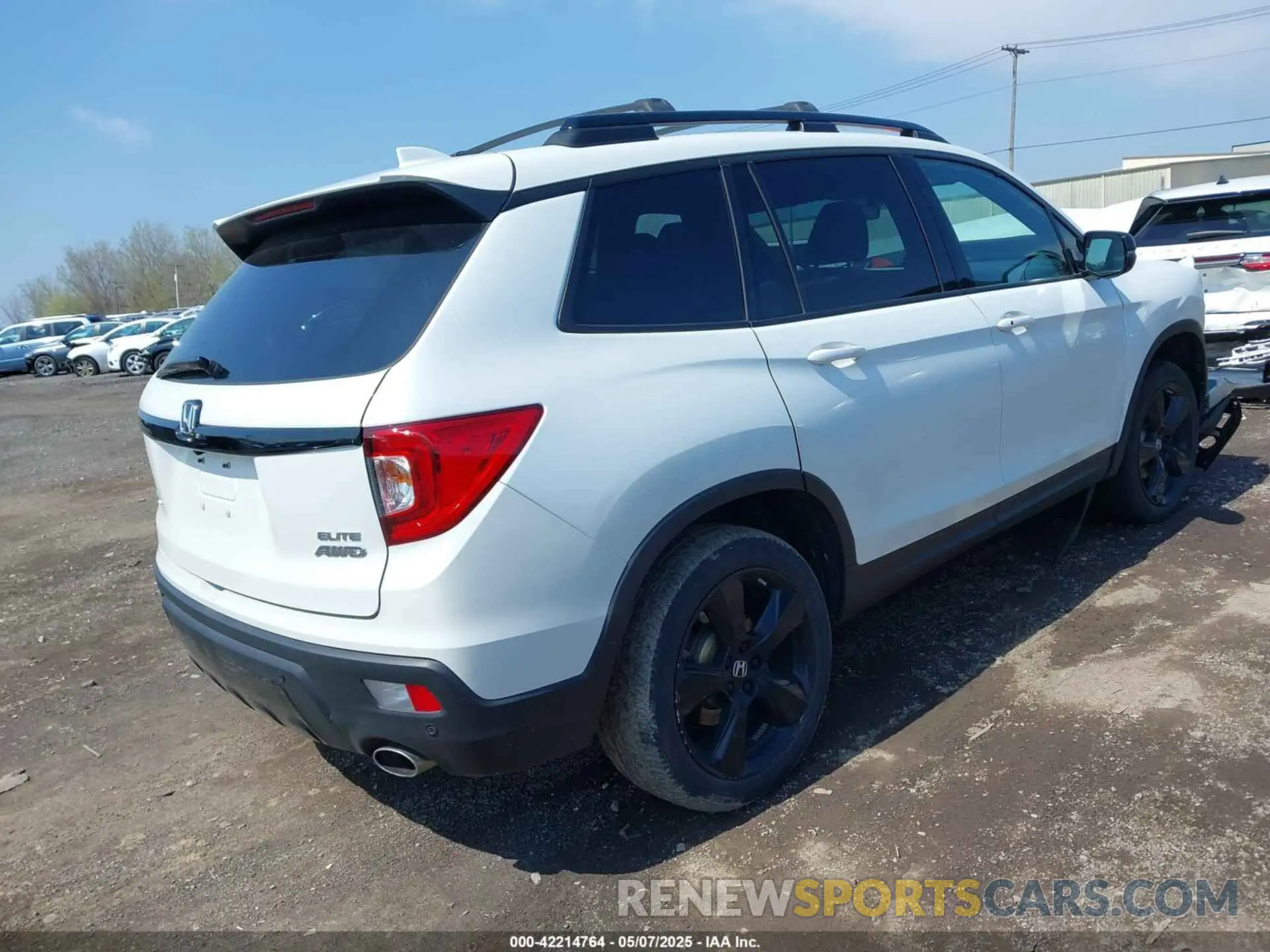 4 Photograph of a damaged car 5FNYF8H08MB028138 HONDA PASSPORT 2021