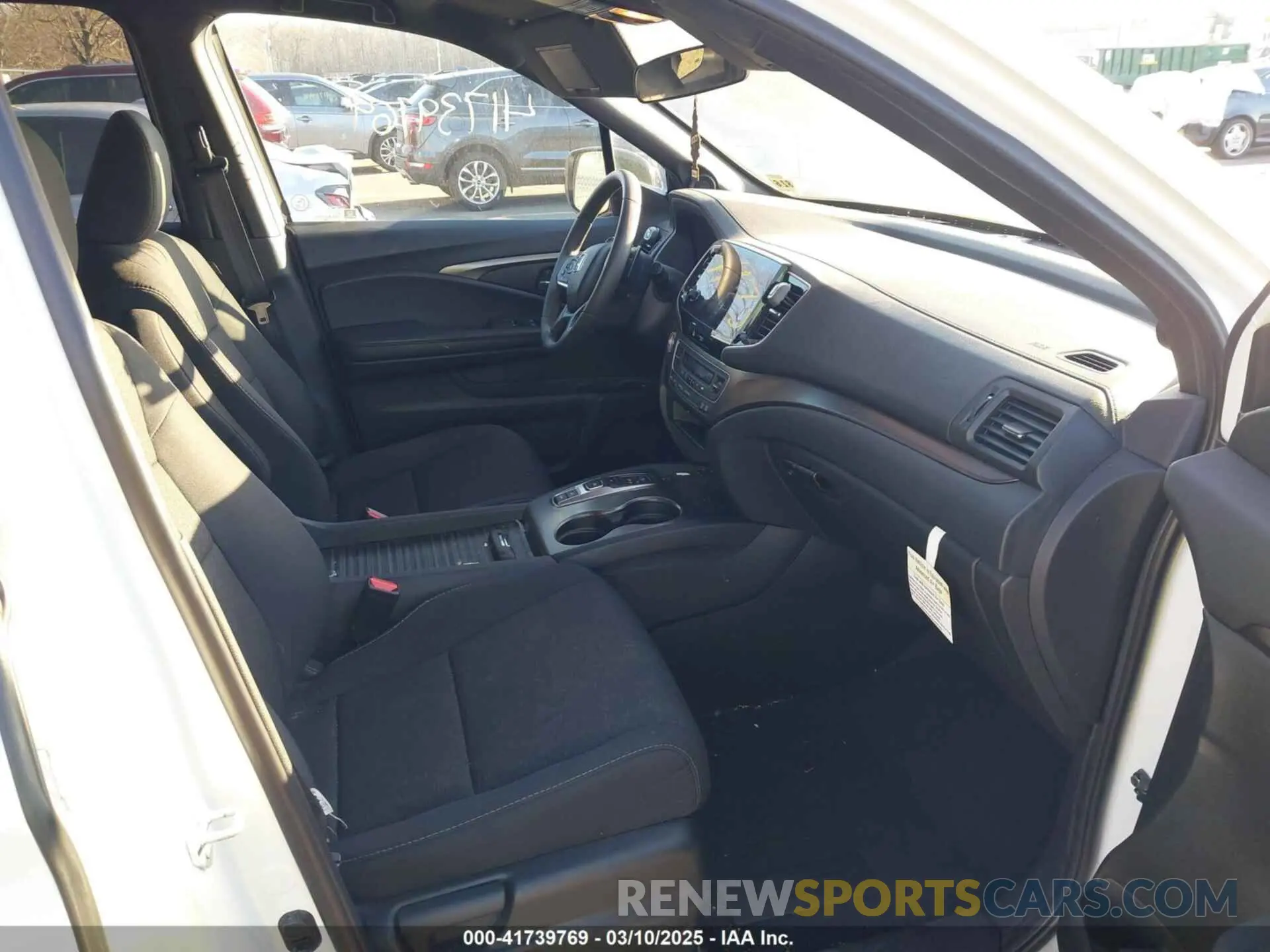 5 Photograph of a damaged car 5FNYF8H21MB031674 HONDA PASSPORT 2021