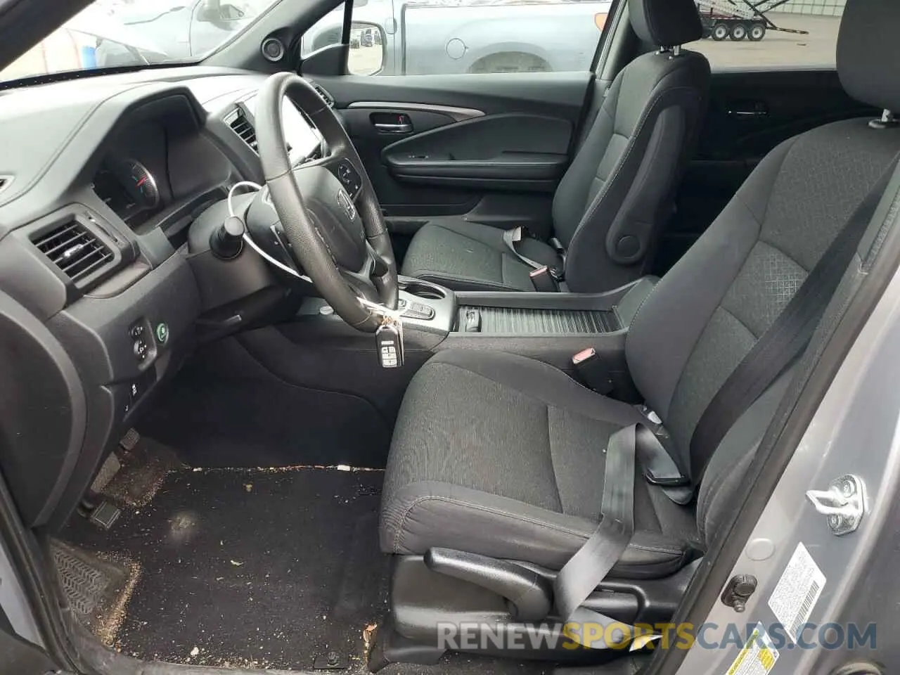 7 Photograph of a damaged car 5FNYF8H21MB031691 HONDA PASSPORT 2021