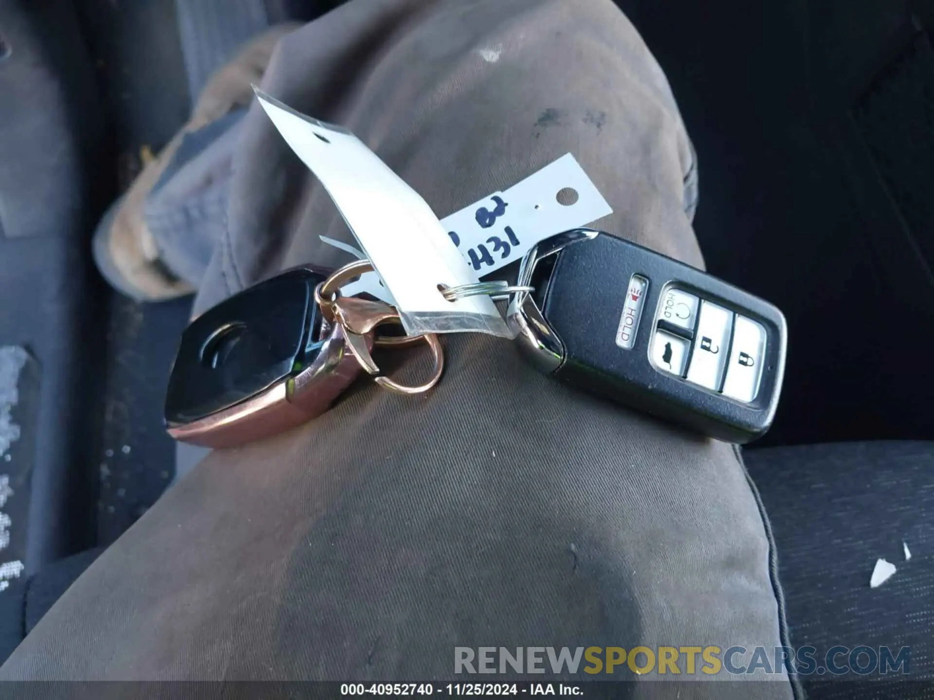 11 Photograph of a damaged car 5FNYF8H22MB016469 HONDA PASSPORT 2021